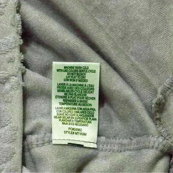 Bobeau Lavender Textured Floral Short Sleeve Top - XL, Preloved, Great Condition - Picture 7 of 9